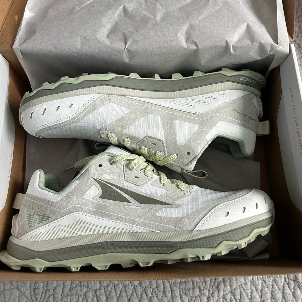 Altra Lone Peak 6 Women’s 9.5 NIB